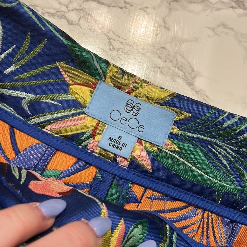 NWT! CeCe Floral Tropical Shorts - Picture 6 of 11